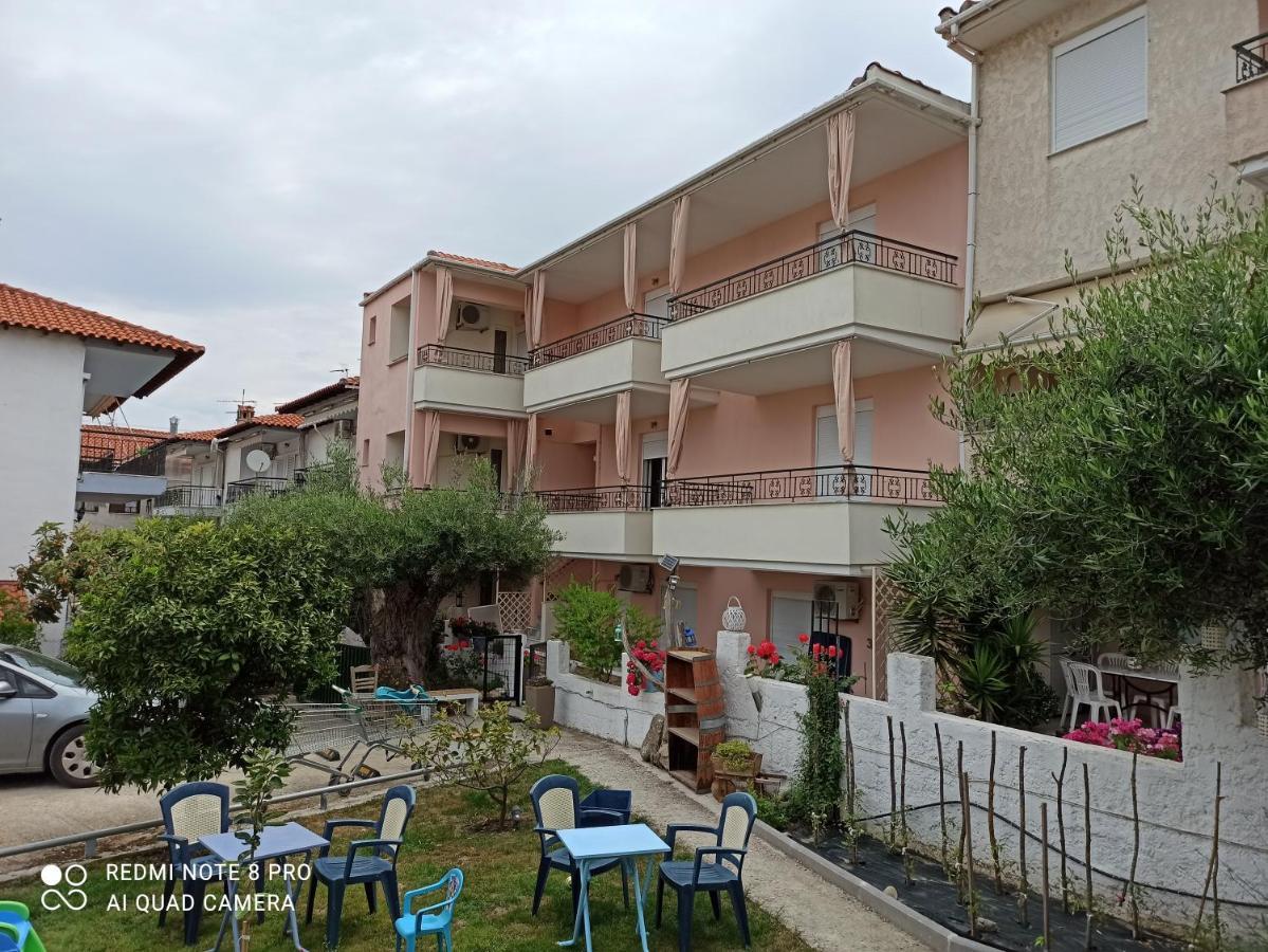 Filomeni Studios Pefkochori Bagian luar foto