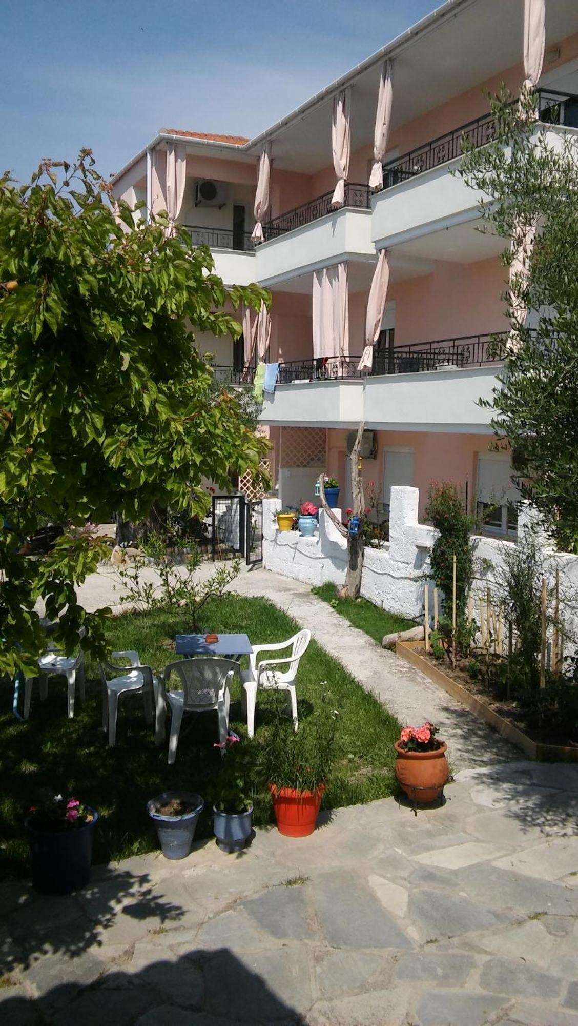 Filomeni Studios Pefkochori Bagian luar foto